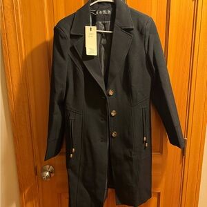 Elegant Black Trench Coat for Women